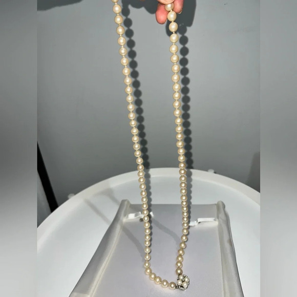 Vintage Long pearls Necklace - Picture 3 of 5